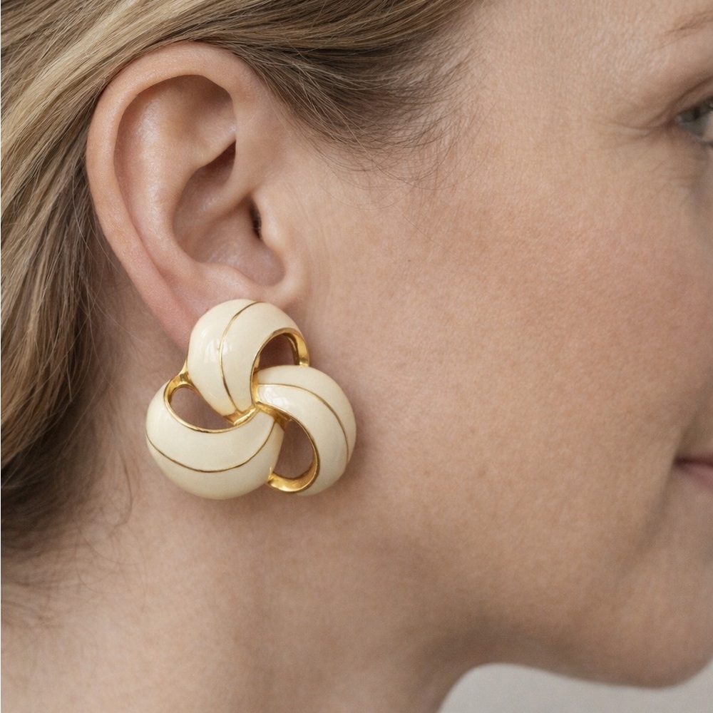 Vintage Cream & Gold Tone Clip-On Earrings – Statement Swirl Knot Design